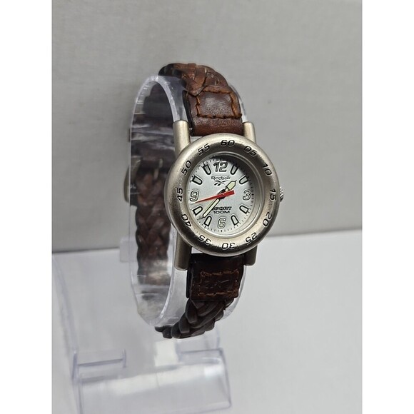 Vintage Reebok Sport 100M Quartz Watch Silver New Battery Womens Leather Strap - Picture 3 of 11